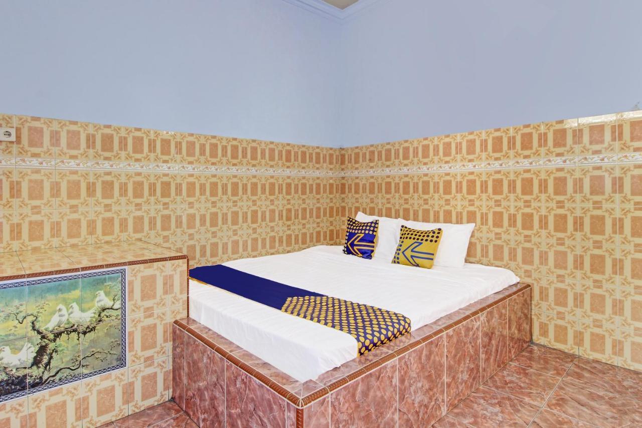 Spot On 91694 Hotel Rama Chandra Temanggung Eksteriør bilde