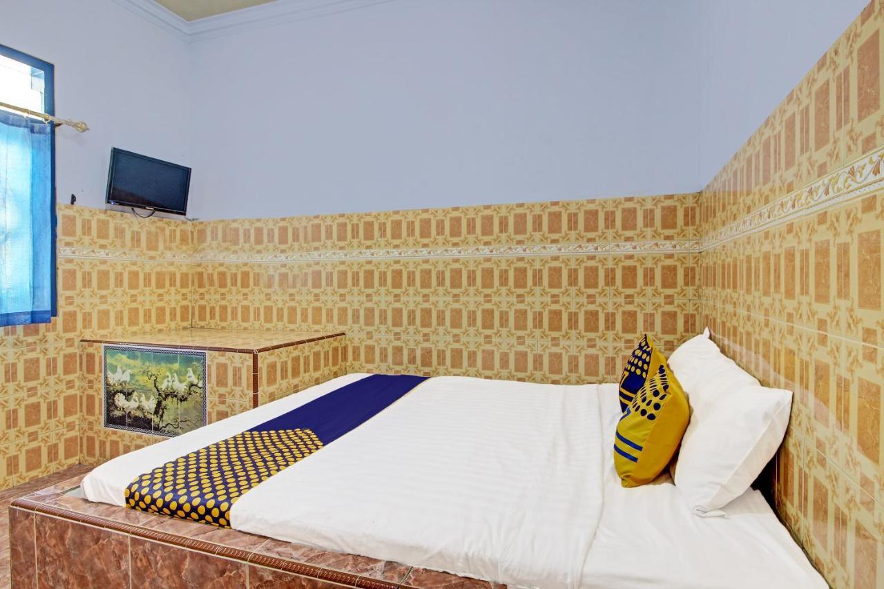 Spot On 91694 Hotel Rama Chandra Temanggung Eksteriør bilde
