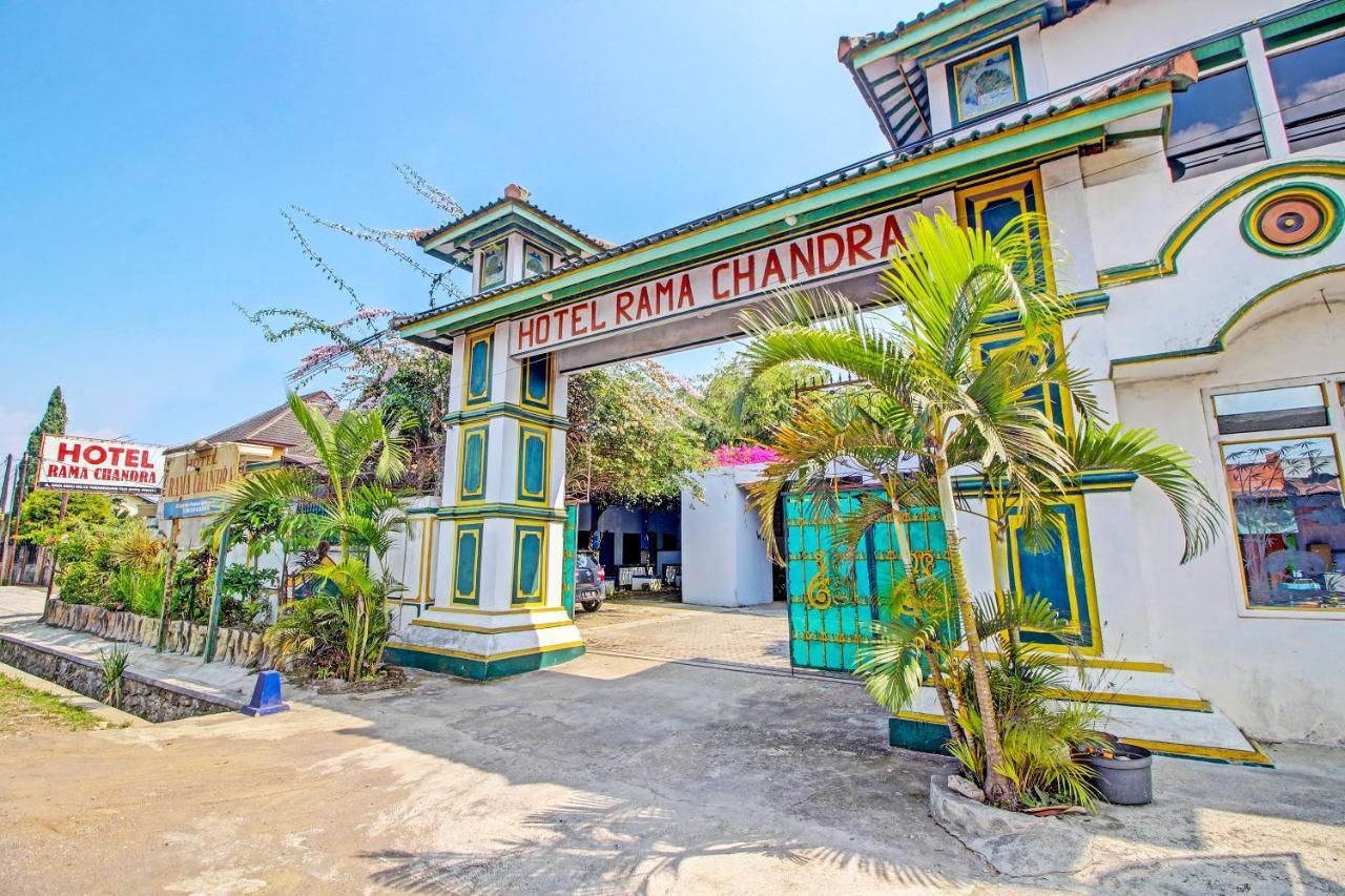 Spot On 91694 Hotel Rama Chandra Temanggung Eksteriør bilde